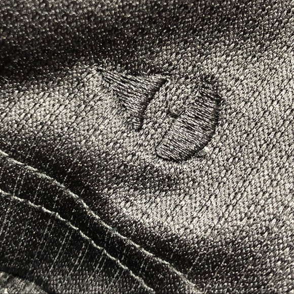 Grand Slam Off Course Textured Golf Polo (A) - Picture 4 of 6